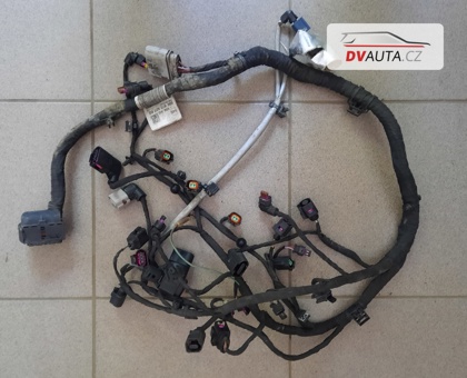 Motorová elektrika 04E972627EQ